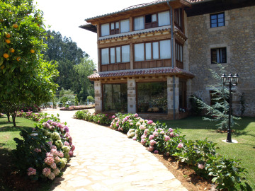 Complejo Rural Spa Hosteria El Pomar Comillas Exterior foto